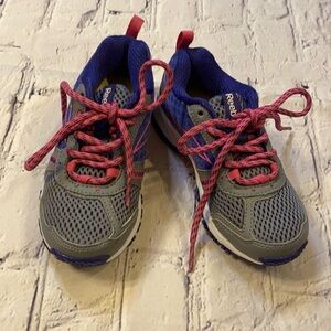 Reebok Sz 11.5 gray and blue sneaker